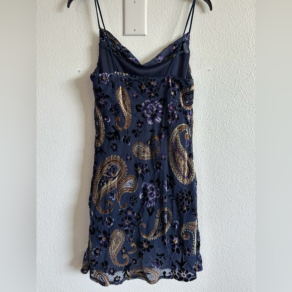 Princess Polly Paisley Velvet dress - Picture 3 of 5